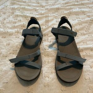Women’s Teva Sandals size 9